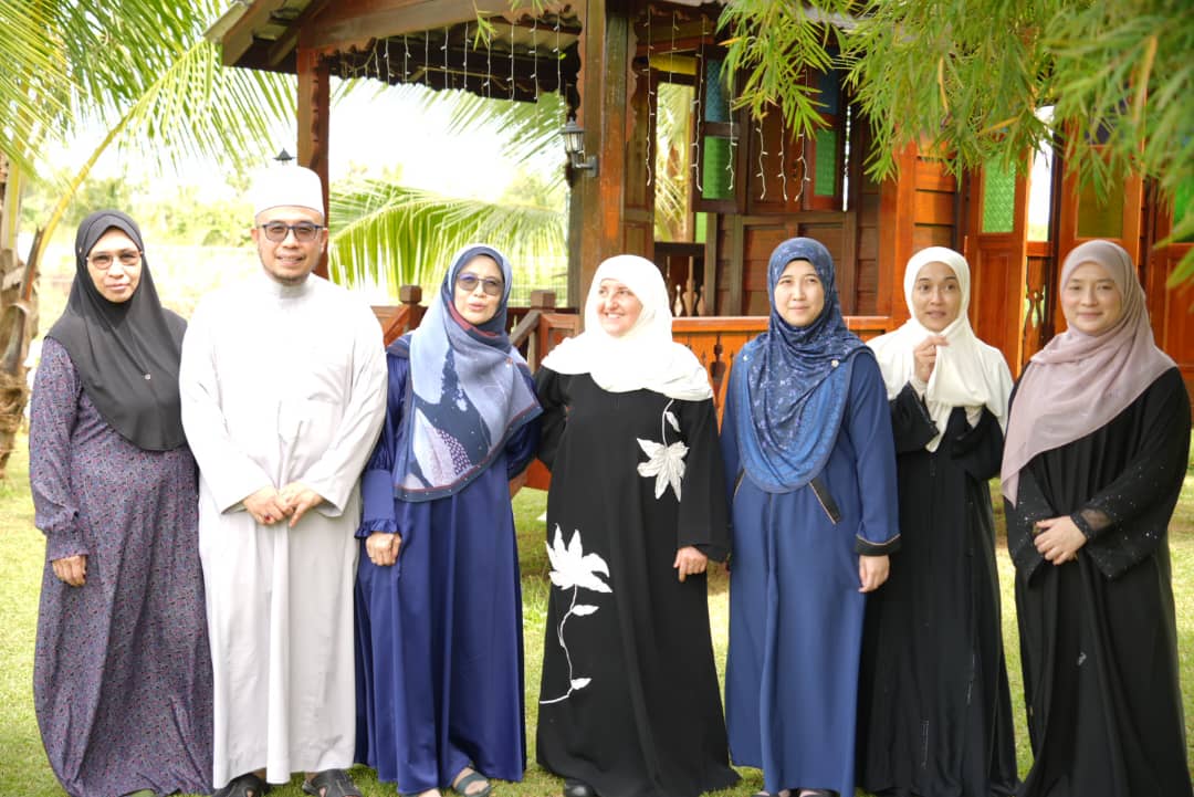Courtesy Visit by Shaika Dr. Haifaa Younis and Delegation to the Mufti of Perlis