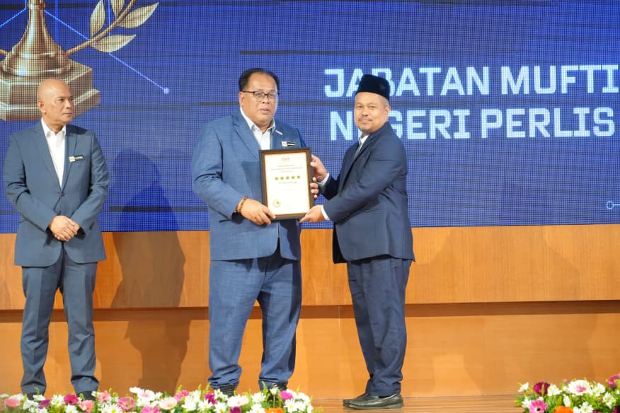 Jabatan Mufti Negeri Perlis Terima Anugerah Khas Keselamatan Perlindungan