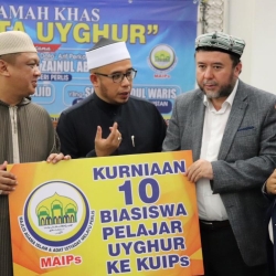 Ceramah Khas "Airmata Uyghur"